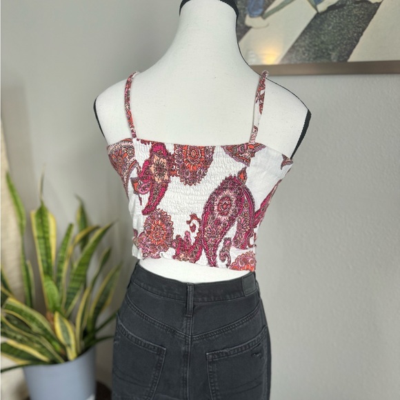 Express Paisley Crop Top - Picture 3 of 6